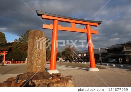 京都的世界遺產上賀茂神社(加茂大社) 京都的世界遺產上賀茂神社(加茂大社) 124877969