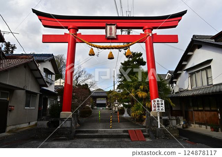 From Kasuga Shrine in Kurooka 124878117