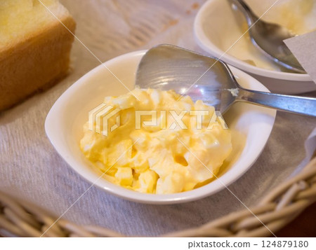 雞蛋沙拉 124879180