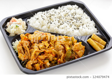 豬肉泡菜盒午餐 124879474