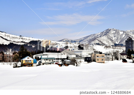 View towards Iwappara Ski Resort (Yuzawa Town, Niigata Prefecture) [March 2025] 124880684