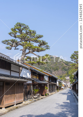 Omihachiman: The charming streets of Shinmachi Street 124882945