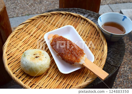 Gohei mochi and oyaki, Naraijuku, Nagano Prefecture Gohei mochi and oyaki, Naraijuku, Nagano Prefecture 124883350