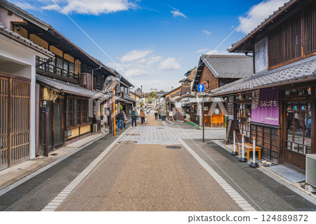 犬山市犬山城町的復古街景（愛知縣） 124889872