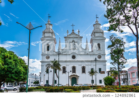 White facade of the Metropolitan Cathedral of Belem also called Se Catedral at Belem, Brazil White facade of the Metropolitan Cathedral of Belem also called Se Catedral at Belem, Brazil 124892861