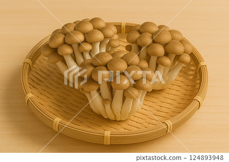 新鮮採摘的姬菇，一種特殊的森林產品 124893948