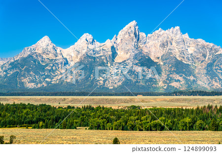 Scenic View of Grand Teton National Park in Wyoming, United States: Majestic Mountains and Untouched Wilderness 124899093