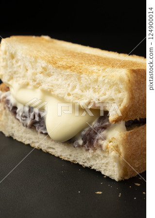 Anko Butter Melt - 融化的起司橫截面溢出 Anko Butter Melt - 融化的起司橫截面溢出 124900014