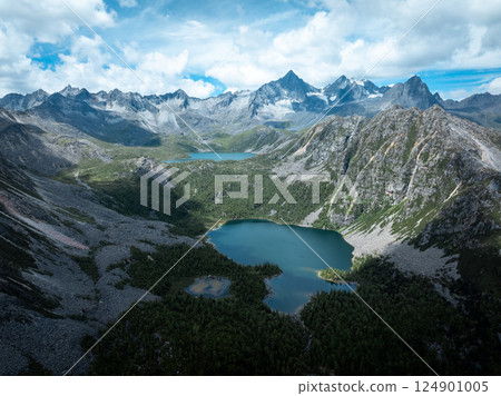 Aerial view of beautiful high altitude mountain and lake landscape 124901005