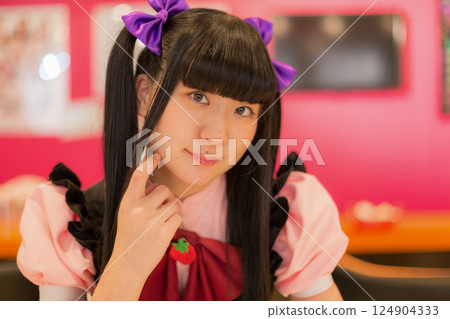 maid, females, person 124904333