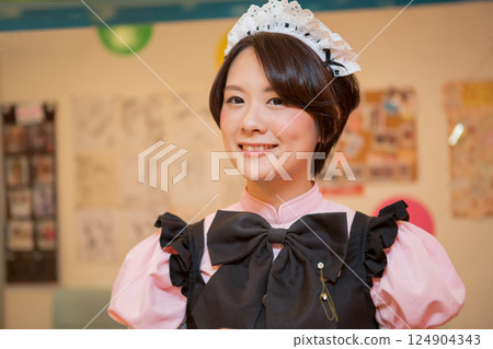 maid, females, person 124904343