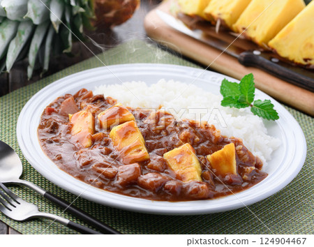 Pineapple curry 124904467