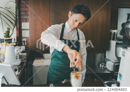 coffee shop, cafeteria, cafe 124904883