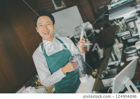 cafeteria, cafe, caffe 124904896