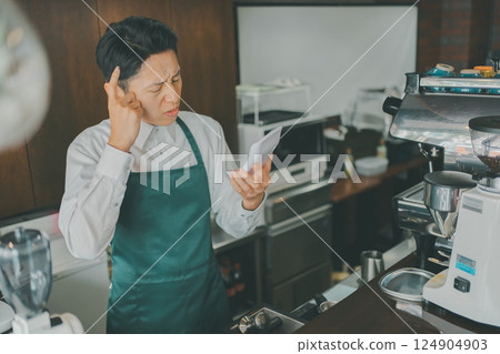 cafeteria, cafe, caffe 124904903