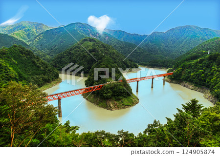 奧大井湖畔站 奧大井彩虹橋 奧大井湖畔站 奧大井彩虹橋 124905874