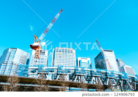 橋樑改建工程期間的東京風景 京急品川站 2025.03 c-4 淺色 124906793