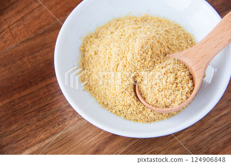 Japanese mustard Japanese mustard 124906848