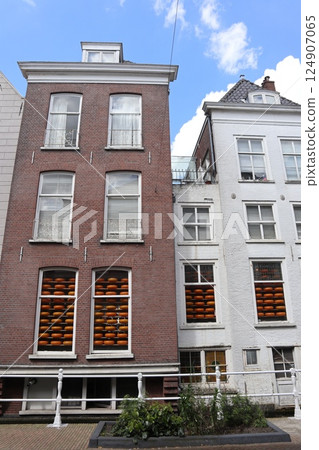 Old town of Delft, Netherlands 124907065