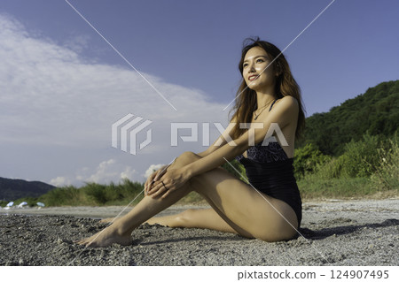 海灘女人形象 海灘女人形象 124907495