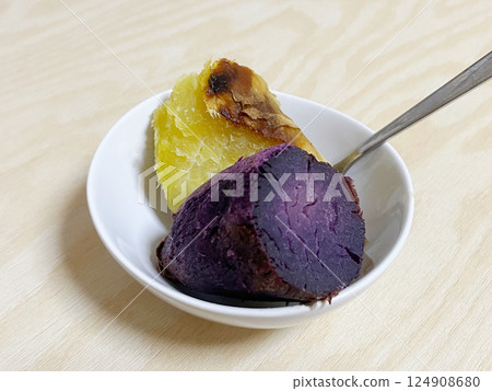 烤紫薯和烤地瓜 124908680
