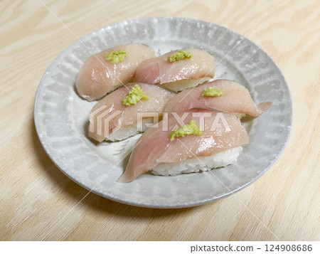 Yellowtail sushi Yellowtail sushi 124908686