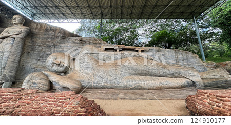 波隆納魯沃加爾寺的臥佛與立像,世界遺產 波隆納魯沃加爾寺的臥佛與立像,世界遺產 124910177