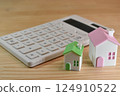 House and calculator real estate image 124910522