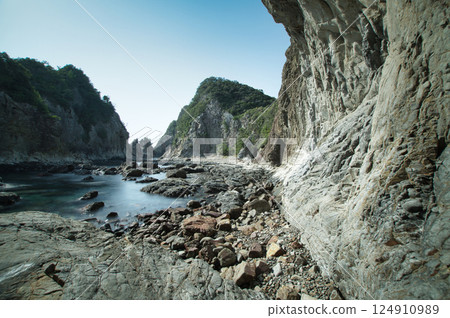 小頭浦海灘【和歌山縣那智勝浦町】 小頭浦海灘【和歌山縣那智勝浦町】 124910989