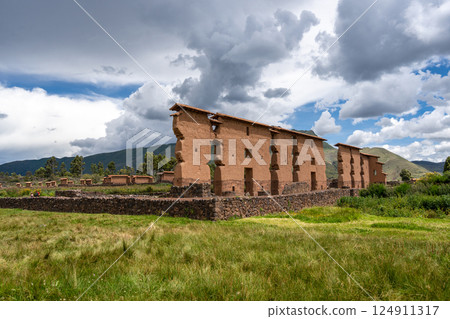 Ancient Ruins of Raqchi in the Peruvian Highlands Under Clouds Ancient Ruins of Raqchi in the Peruvian Highlands Under Clouds 124911317