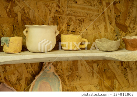 Do-it-yourself clay pottery, various unusual shapes and textures 124911902