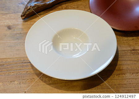 Pasta plate, soup plate, soup bowl, pasta bowl, restaurant, tableware Pasta plate, soup plate, soup bowl, pasta bowl, restaurant, tableware 124912497