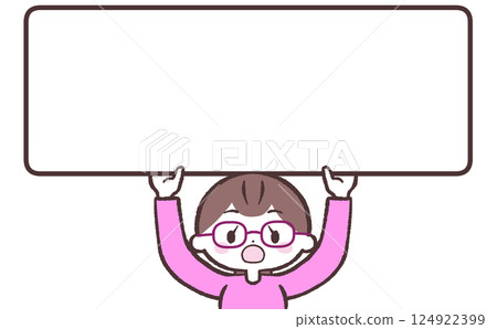 一位戴眼鏡的女士舉著牌子,欣賞著 一位戴眼鏡的女士舉著牌子,欣賞著 124922399