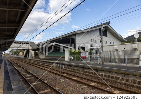 JR West Sakurai Line (Manyo Mahoroba Line) Miwa Station 124922593