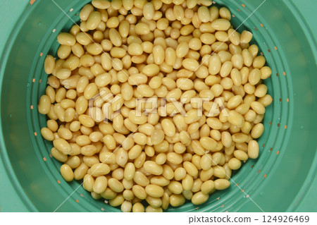 Rehydrated soybeans Rehydrated soybeans 124926469