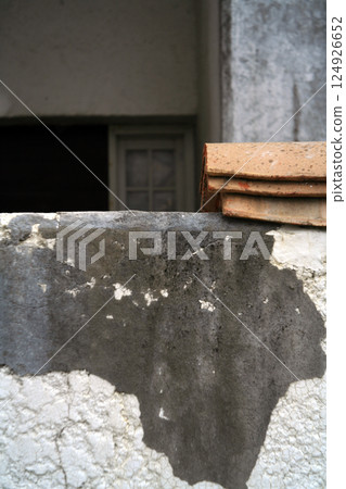 復古咖啡館的牆壁和窗戶 復古咖啡館的牆壁和窗戶 124926652