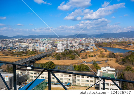 愛知縣豐橋市豐橋市政廳,從觀景大廳看到的豐橋市容 愛知縣豐橋市豐橋市政廳,從觀景大廳看到的豐橋市容 124926797