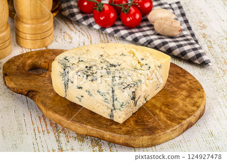 Gourmet blue cheese with mold Gourmet blue cheese with mold 124927478