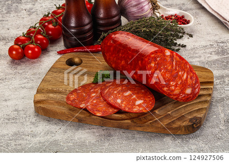 Italian Chorizo sausage with slices Italian Chorizo sausage with slices 124927506