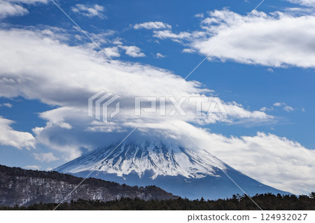 Fuji hidden by clouds Fuji hidden by clouds 124932027
