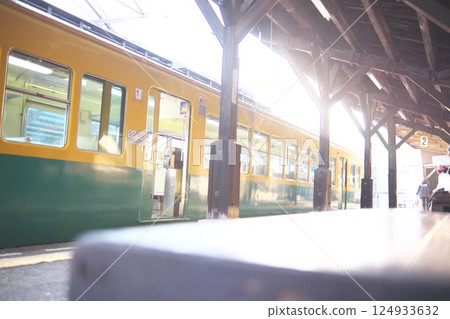 普通列車 124933632