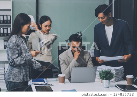 Large group of worried business people having a meeting. 124935738