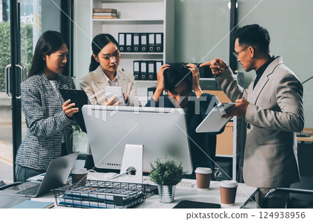 Large group of worried business people having a meeting. 124938956