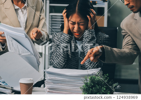 Large group of worried business people having a meeting. 124938969