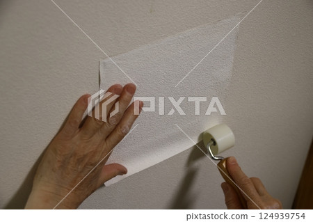 修補牆上的洞 124939754