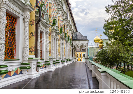 Kremlin in the city of Sergiev Posad 124940163