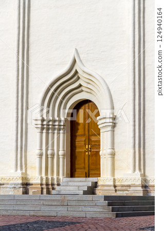 The entrance door to the church The entrance door to the church 124940164