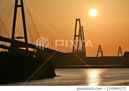 Nagoya Port Triton illuminated by the morning sun Nagoya Port Triton illuminated by the morning sun 124940272