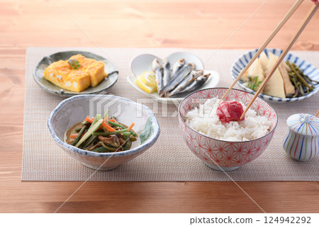 Japanese cuisine Japanese breakfast image Japanese cuisine Japanese breakfast image 124942292