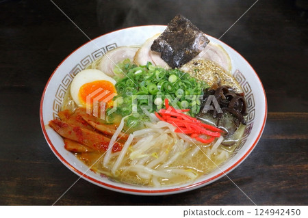 美味的豚骨拉麵 124942450